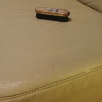 Czyszczenie tapicerki skórzanej przy użyciu środków specjalistycznych